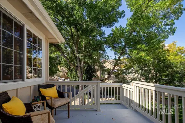 5134 S Surprise Way #201, Boise, ID 83716