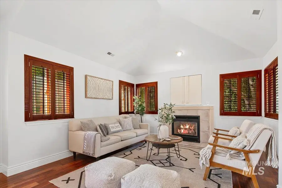 5134 S Surprise Way #201, Boise, ID 83716 - Image #2