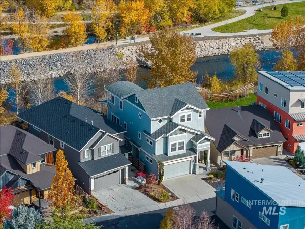 3772 N Willowbar Ln, Garden City, ID 83714