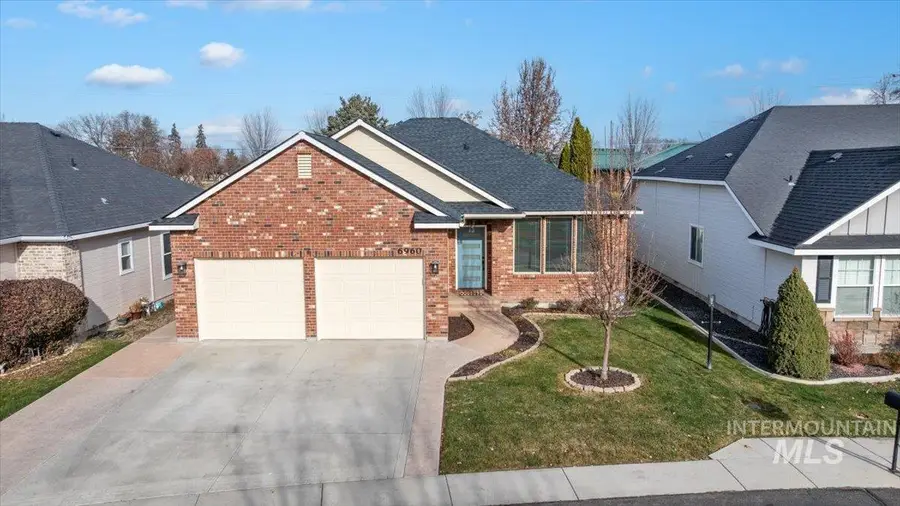 6960 E Greens Dr, Nampa, ID 83687 - Image #3