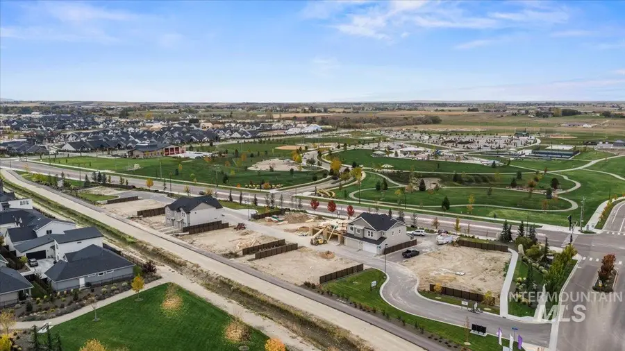 2079 E Deep Purple Ln, Meridian, ID 83642 - Image #3