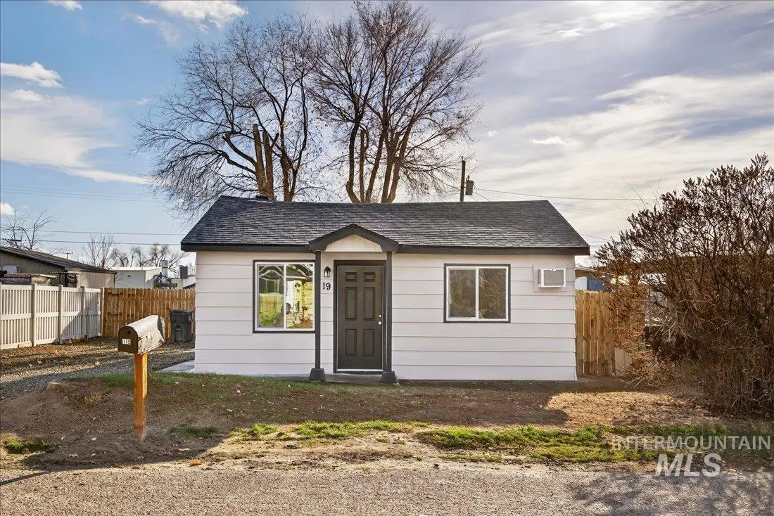 119 Holly St, Caldwell, ID 83605 - Image #1
