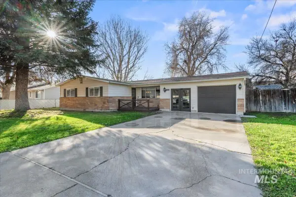 1145 S 5th West, Mountain Home, ID 83647