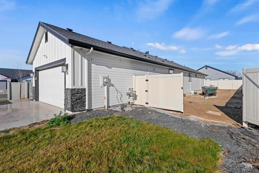 12452 Shadow River St, Caldwell, ID 83607 - Image #2