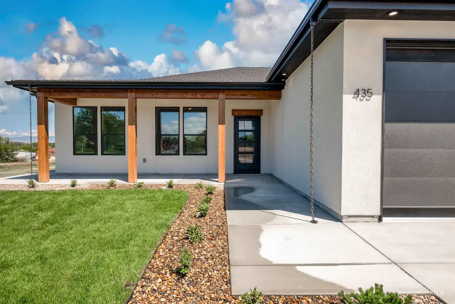 435 E Elaine Ct, Nampa, ID 83686 - Image #3