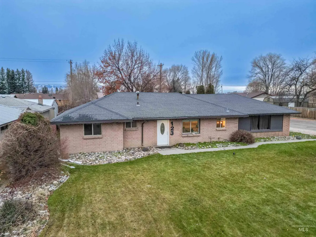 123 S 9th St, Rupert, ID 83350 - Image #1