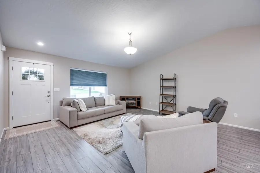 2586 Springsnow Street, Clarkston, WA 99403 - Image #2