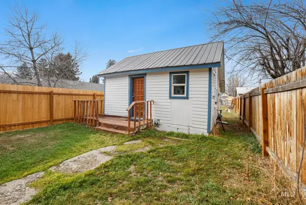 729 California Street, Gooding, ID 83330