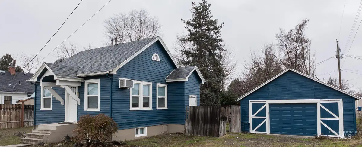 212 E Washington Ave, Nampa, ID 83686 - Image #1