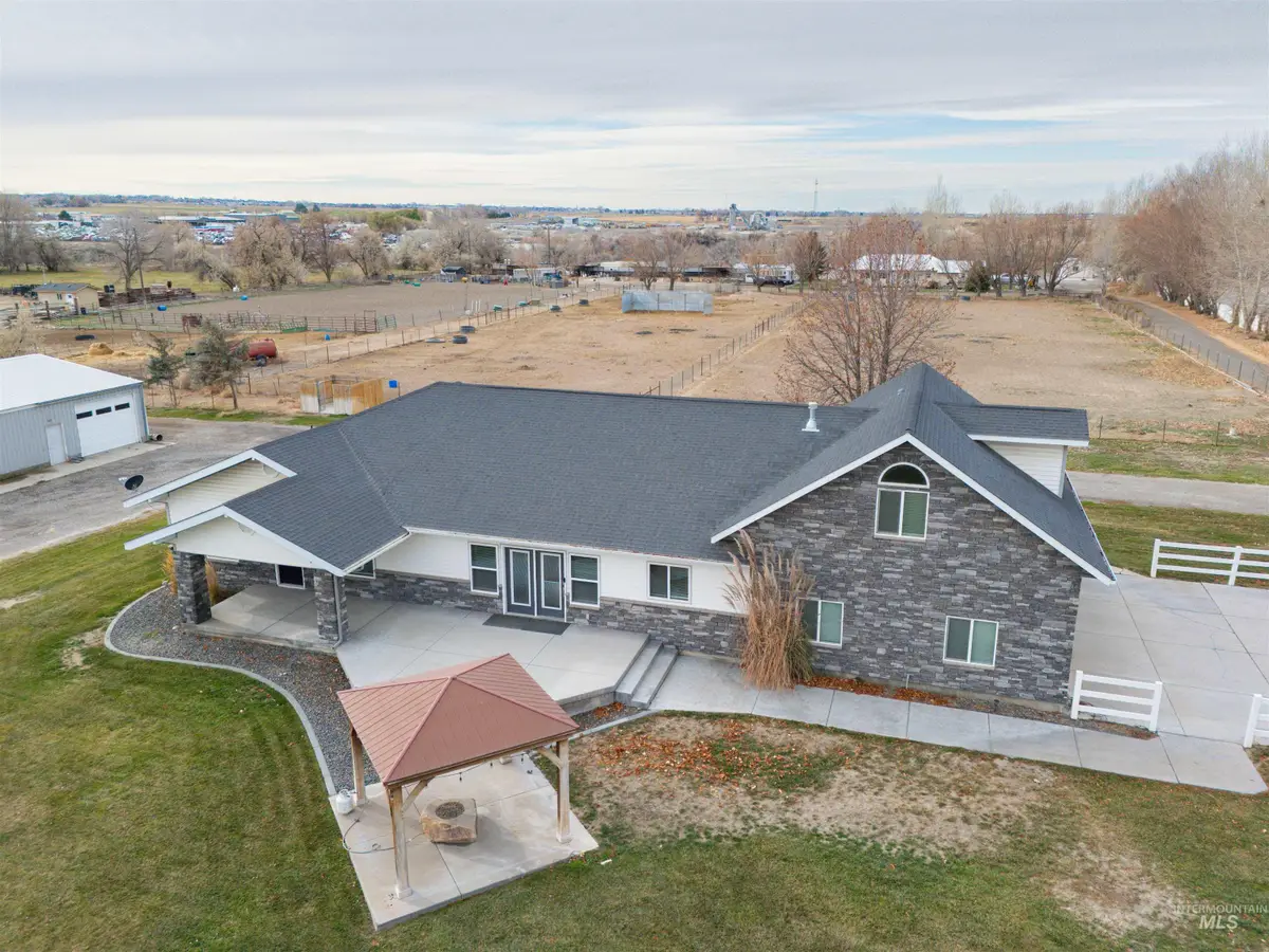 363 Grandview Dr N, Twin Falls, ID 83301 - Image #1