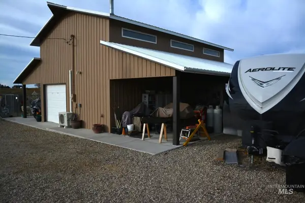 11752 Old Saw Mill Ln, Middleton, ID 83644