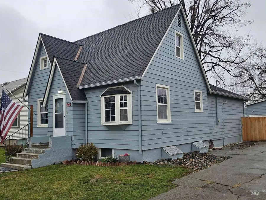 644 N 7th St, Payette, ID 83661 - Image #2