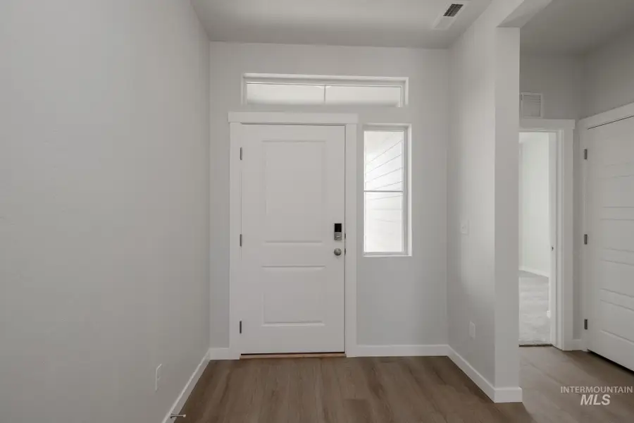 18389 N Trumpet Lily Ave, Nampa, ID 83687 - Image #2