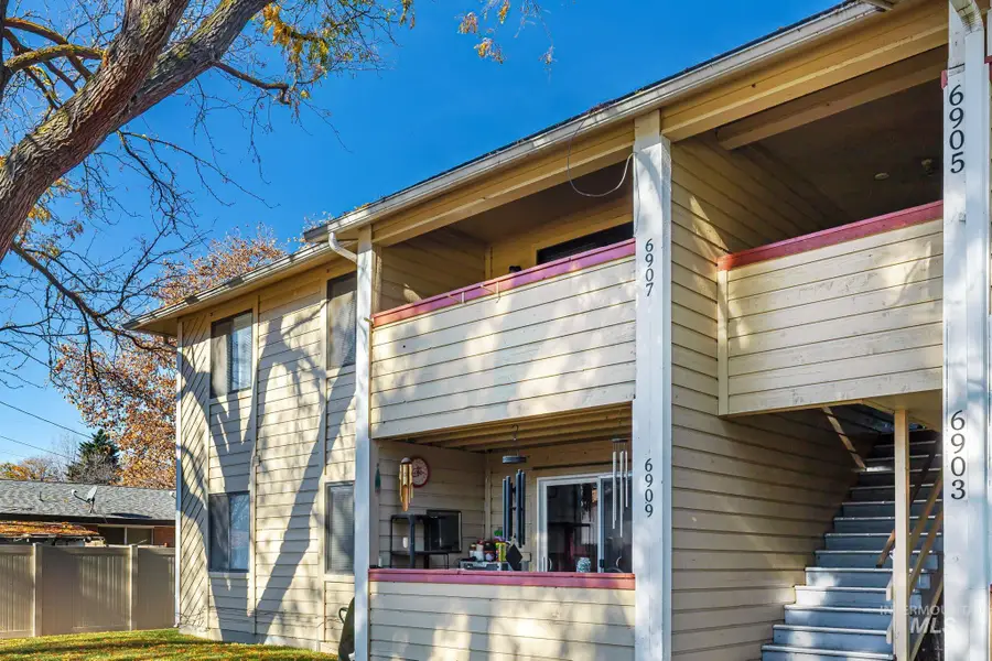 6907 W Colehaven Lane, Boise, ID 83704 - Image #2