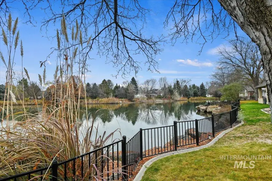 5280 N Lakemont Ln, Garden City, ID 83714 - Image #2