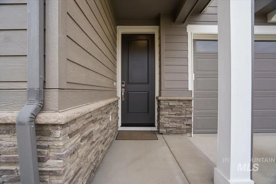 6153 N Senita Hills Ave, Meridian, ID 83646 - Image #2