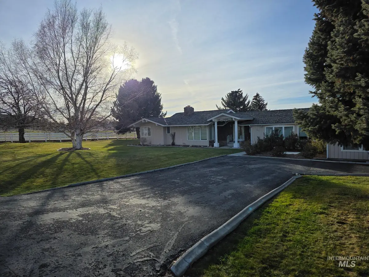 4033 Canyon Ridge Dr, Twin Falls, ID 83301 - Image #1