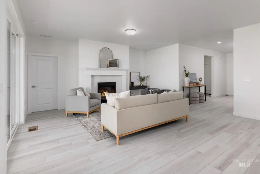 1098 W Osceola St, Middleton, ID 83644 - Image #2