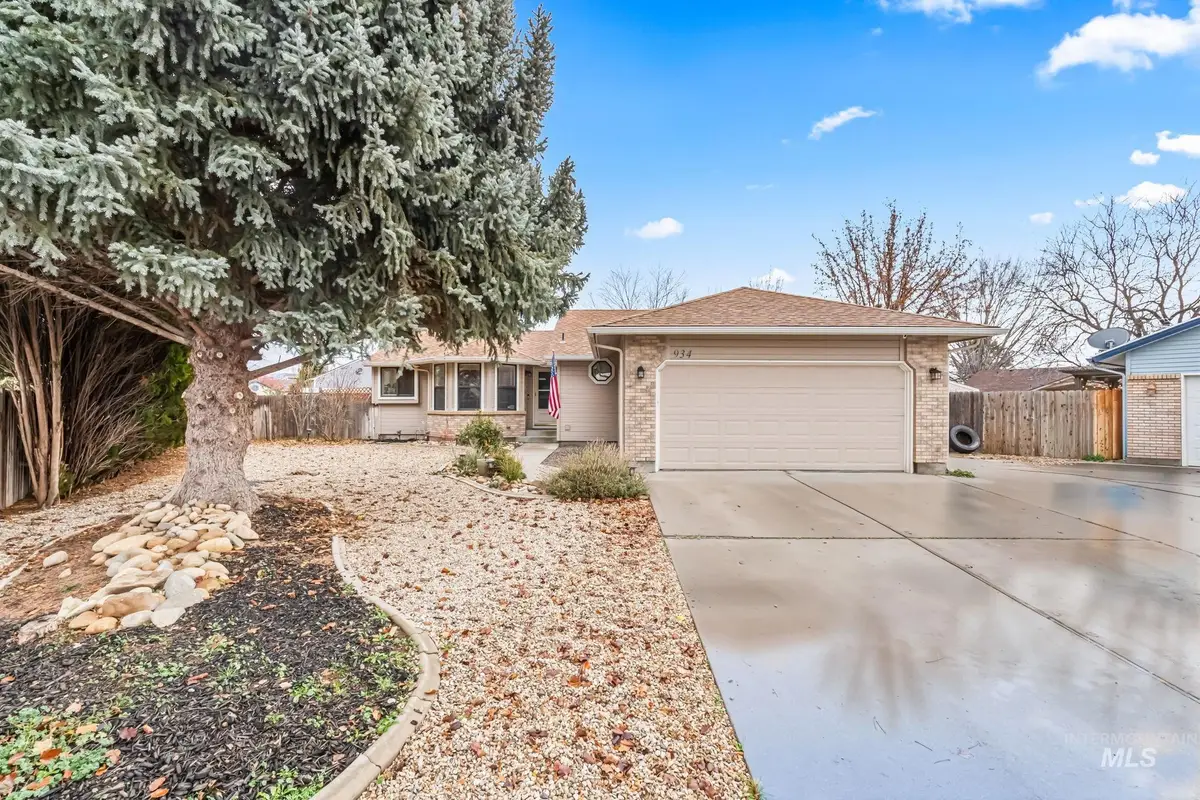 934 N Iris, Boise, ID 83704 - Image #1