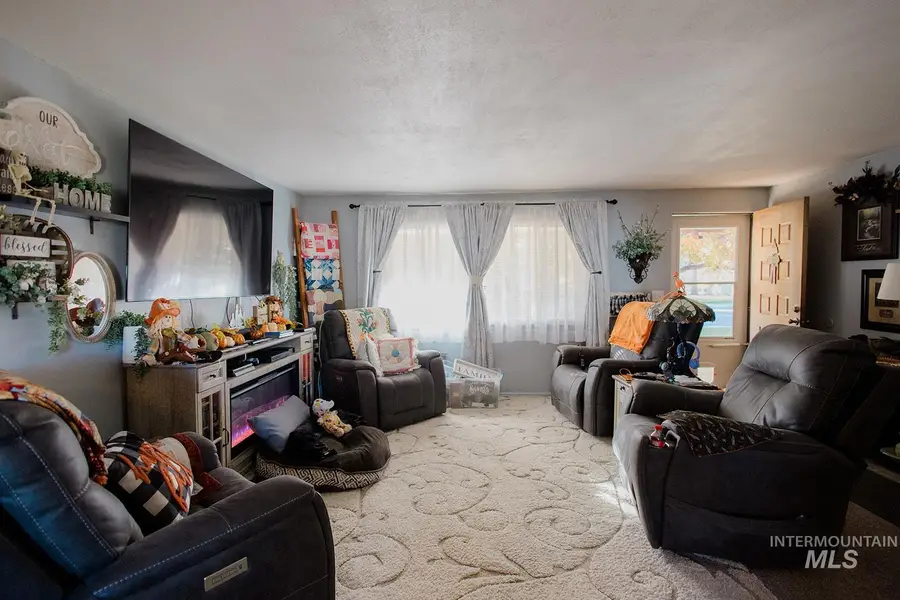 160 S 11th East, Mountain Home, ID 83647 - Image #3