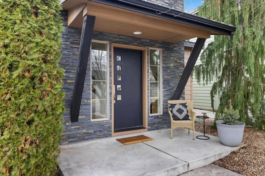 2130 S Myers Pl, Boise, ID 83706 - Image #2