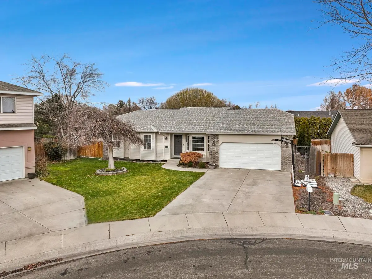 321 Cedarpark Cir, Twin Falls, ID 83301 - Image #1