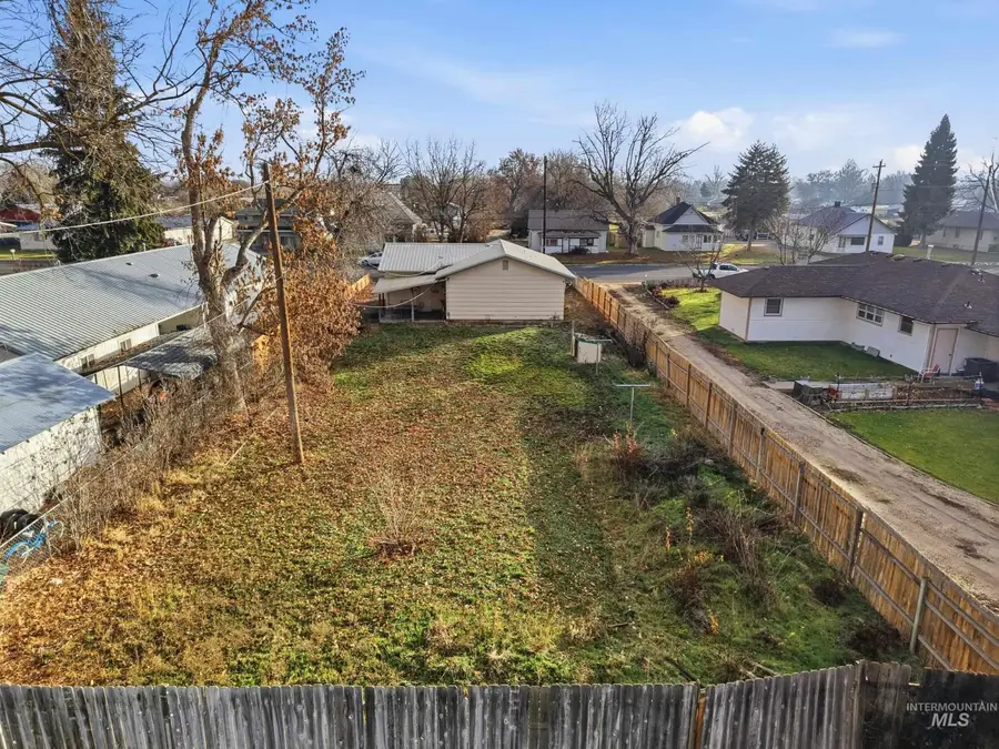 1095 N 6th St, Payette, ID 83661 - Image #2