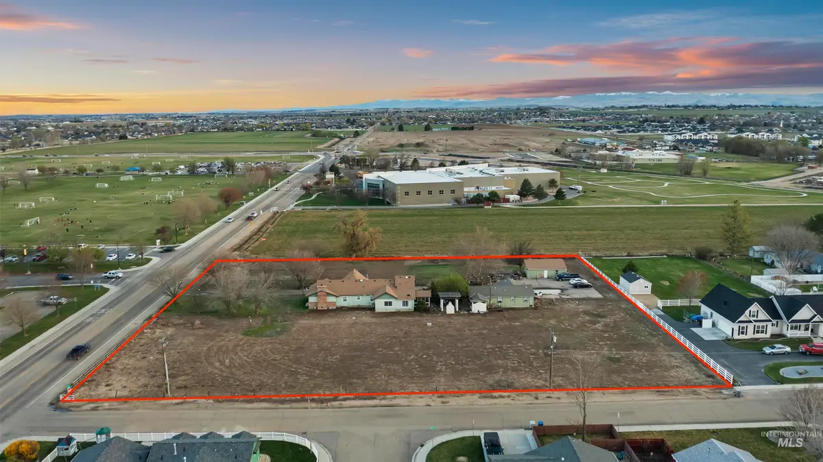3514 S Indiana Ave, Caldwell, ID 83605 - #1