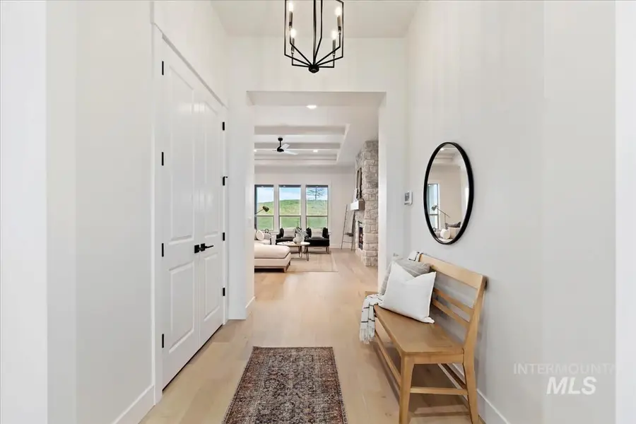 232 S Fusion Ave, Kuna, ID 83634 - Image #2