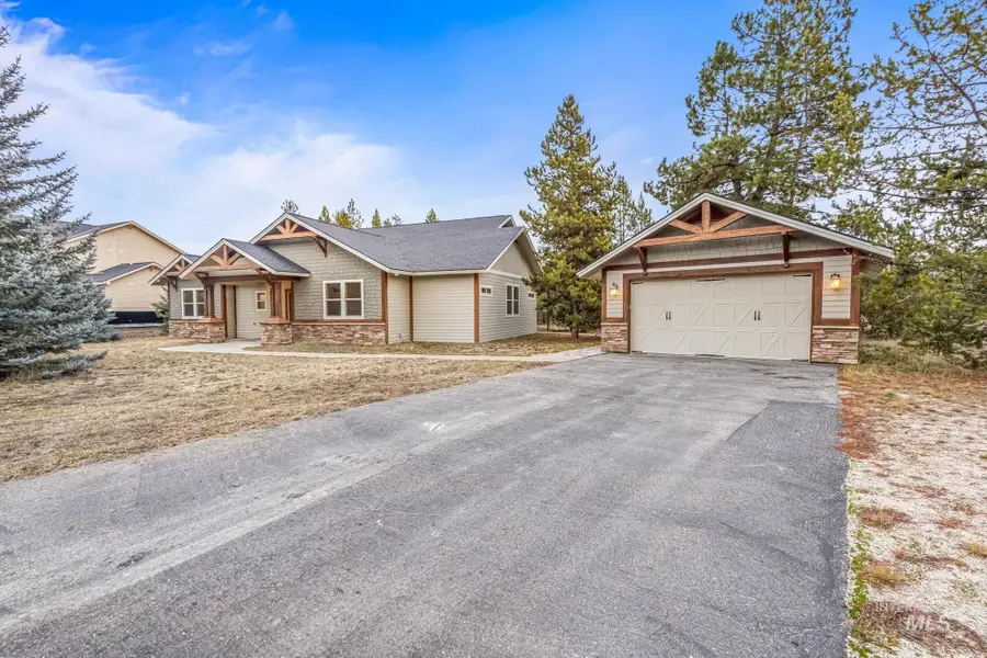 29 Pointe At Goldfork Ct., Donnelly, ID 83615 - Image #2