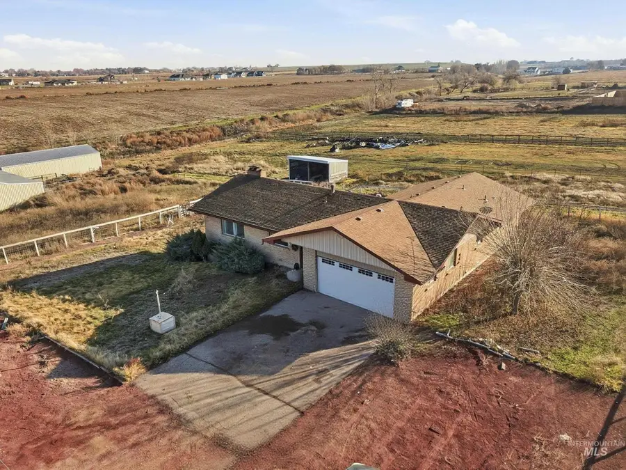 16947 W Linden St, Caldwell, ID 83607 - Image #2