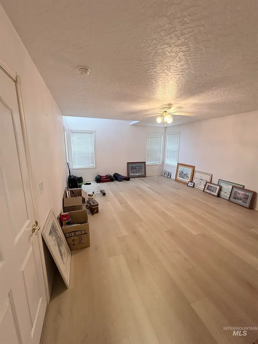 14730 Hensen Dr, Nampa, ID 83651 - Image #2