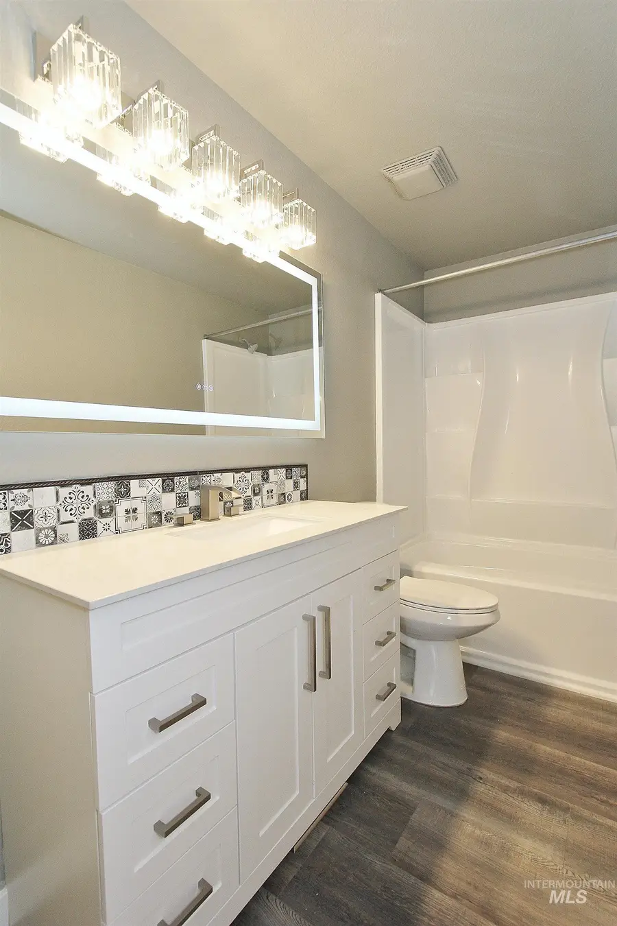 1417 E Carter Ln, Boise, ID 83706 - Image #2