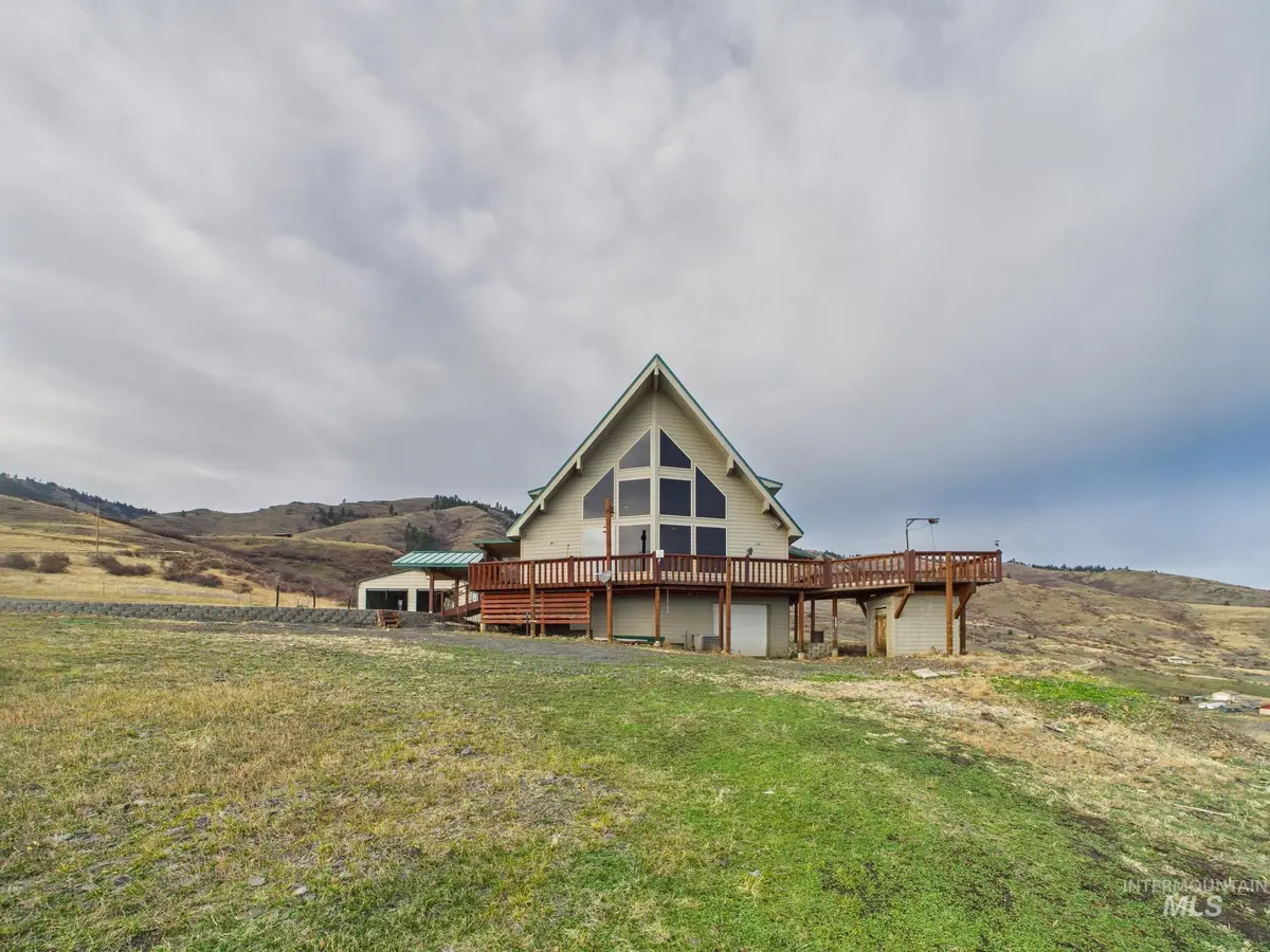 190 Meadow View Ln, White Bird, ID 83530 - Image #1