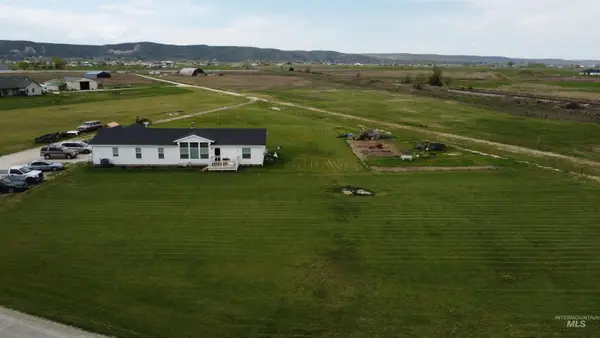 2385 Airport Road, Emmett, ID 83617