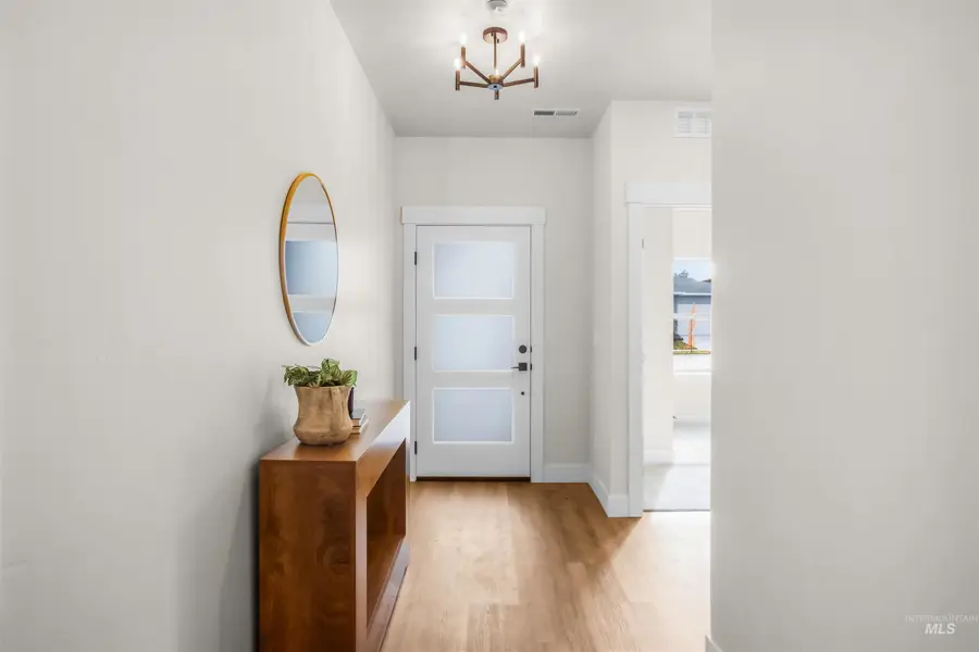 1696 E Grayson St, Meridian, ID 83742 - Image #2