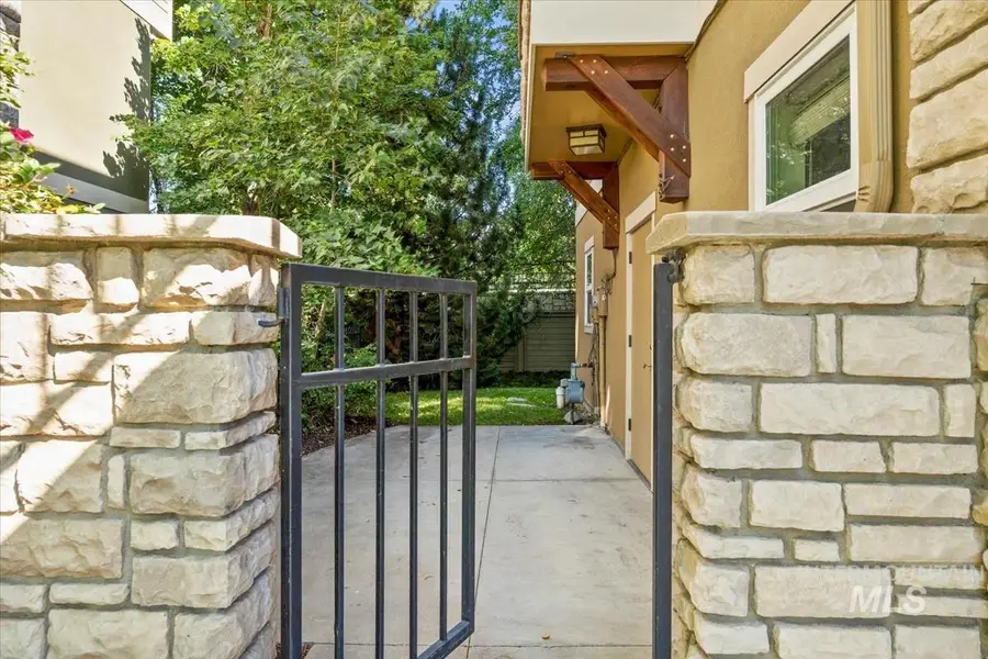 2964 S Rookery Ln, Boise, ID 83706 - Image #3