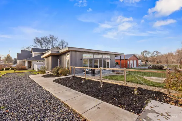 8836 N Duncan Lane, Boise, ID 83714