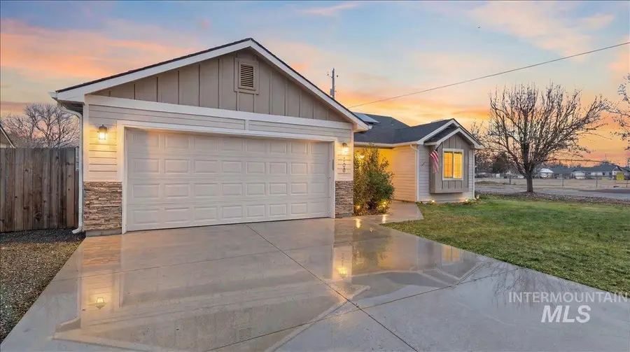 100 Covered Wagon Ct, Wilder, ID 83676 - Image #2