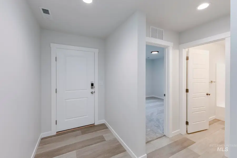 10501 W Tinder St, Star, ID 83669 - Image #2