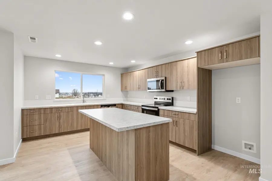 3804 E Jamestown Dr, Nampa, ID 83686 - #3