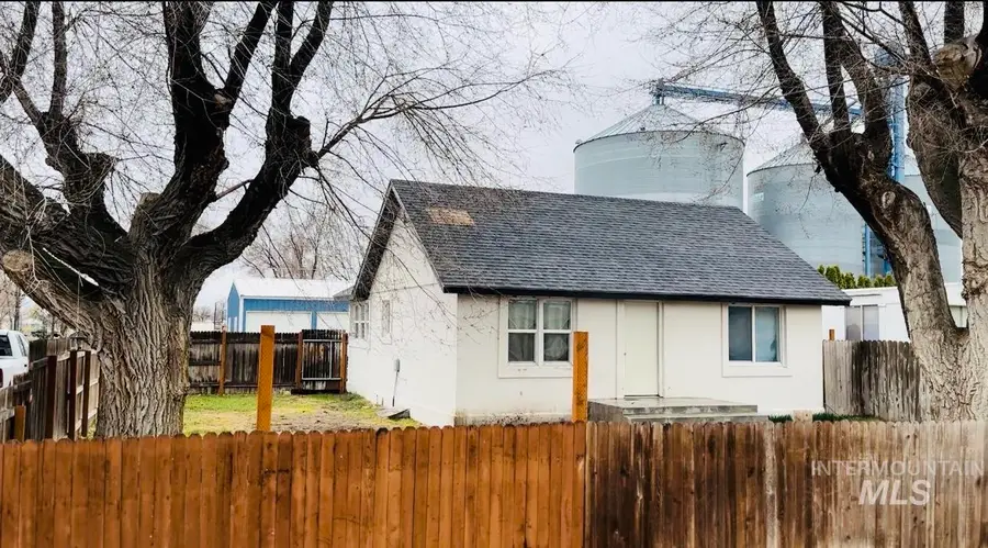 203 E Idaho Street, Paul, ID 83347 - #2