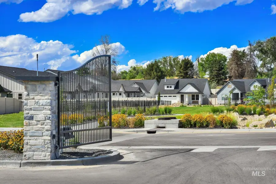 1760 N Green Pine Ln, Star, ID 83669 - Image #3