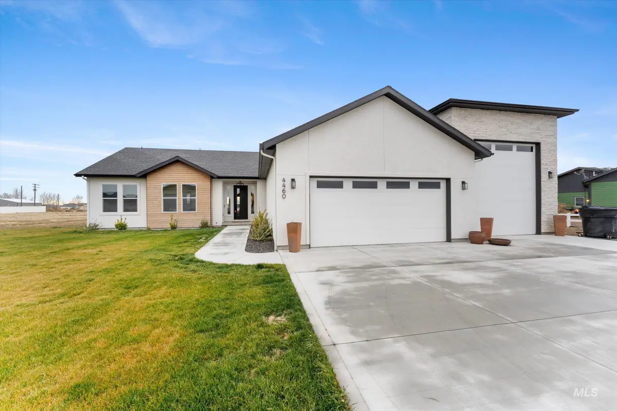 4460 NW Purple Sage, Mountain Home, ID 83647 - Image #1