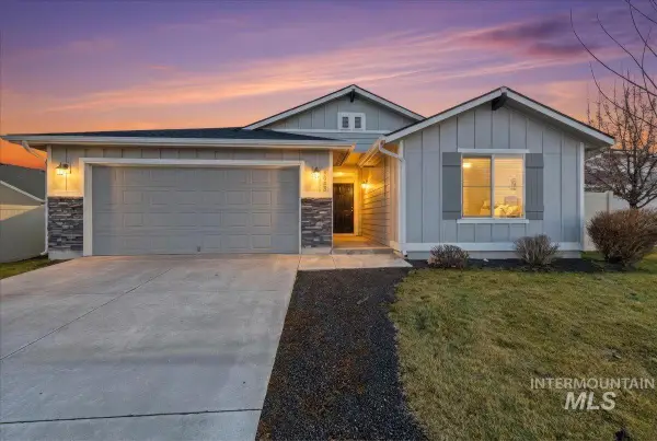 583 E Ronda St, Kuna, ID 83634