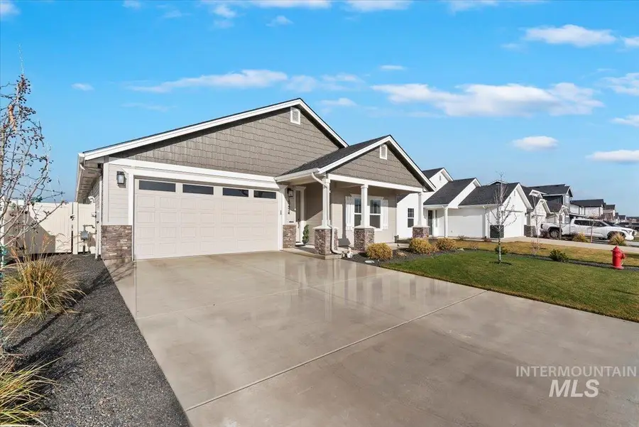 10434 Rockaway Ridge St, Nampa, ID 83687 - Image #3
