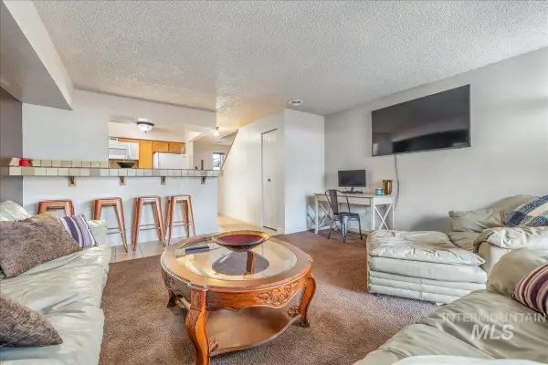 269 N Eagle Glen Ln., Eagle, ID 83616