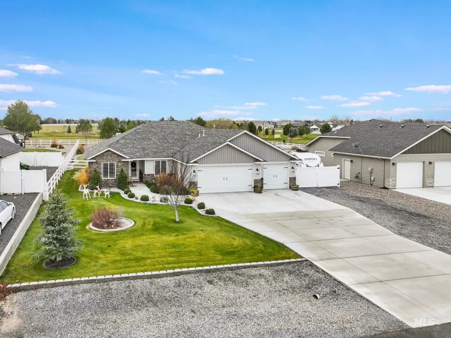 4060 Mountain Vista Ln, Filer, ID 83328 - Image #3