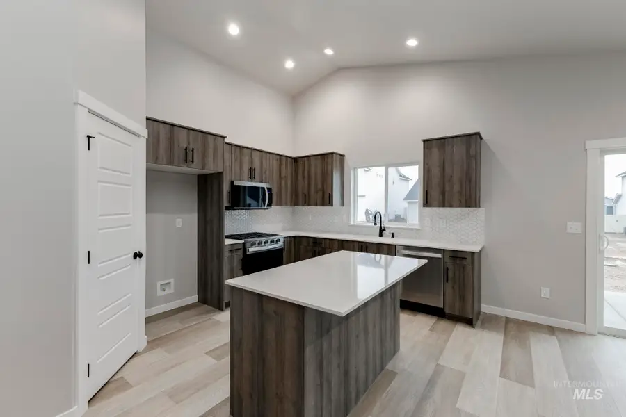 10479 W Tinder St, Star, ID 83669 - Image #3