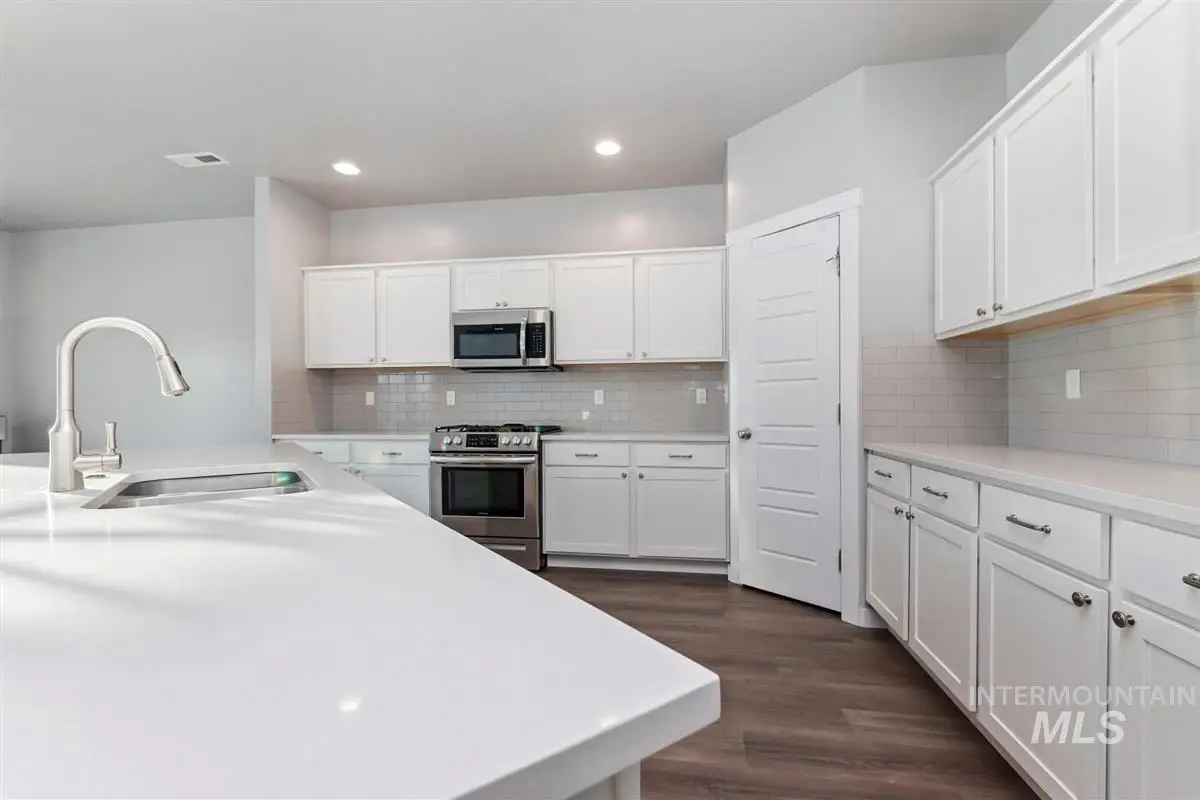 5900 S Sturgeon Way, Boise, ID 83709 - Image #1